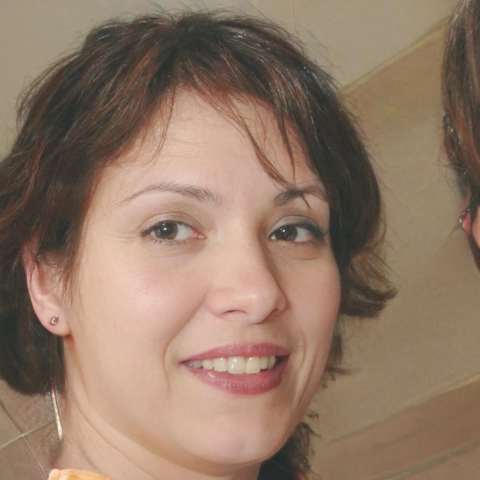 Portrait of Siriporn Wattanakul, senior trading mentor